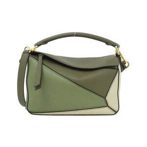 LOEWE Puzzle Bag green light oat calfskin